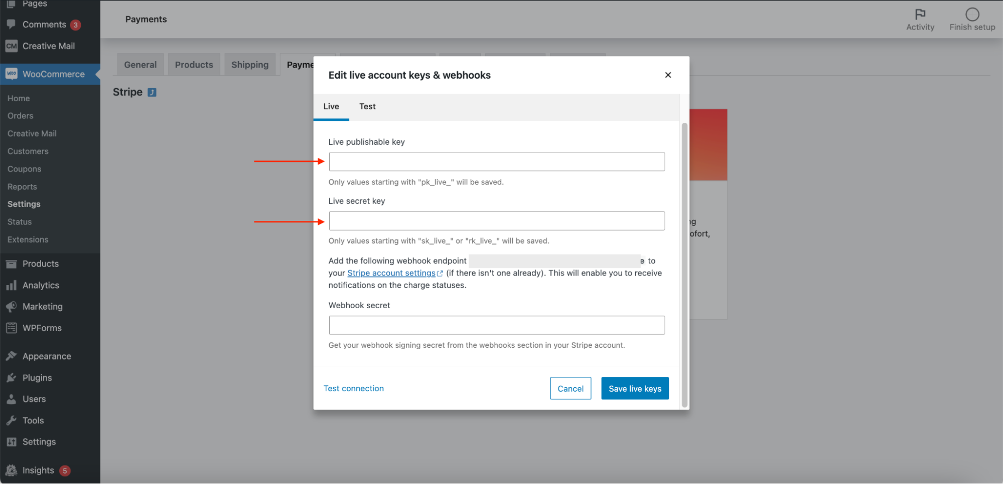 So richtest du Stripe für WooCommerce ein: Gib den veröffentlichten Live-Schlüssel und den geheimen Live-Schlüssel in die entsprechenden Felder ein.